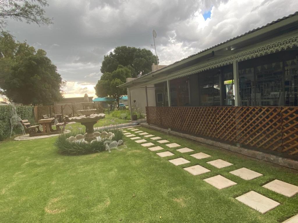 Biekiesvlei Hotel Lichtenburg ภายนอก รูปภาพ